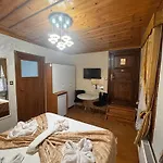 Guer Royal Aparts 3* Istanbul