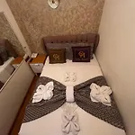 Guer Royal Aparts Hotel Istanbul