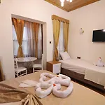 Hotel Guer Royal Aparts 3*