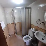 Guer Royal Aparts Hotel