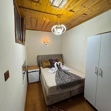 Guer Royal Aparts Hotell 3*