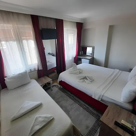 Guer Royal Aparts Hotell 3*