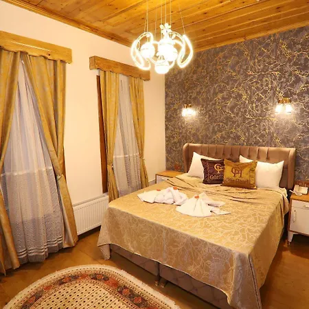 Guer Royal Aparts Hotell 3*