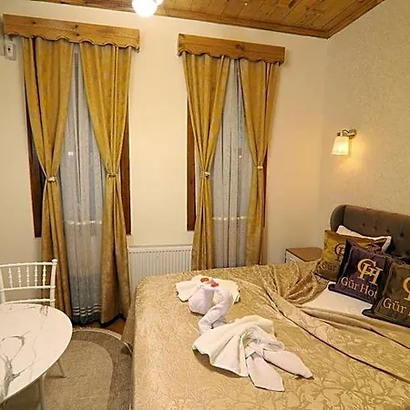Hotel Guer Royal Aparts 3*