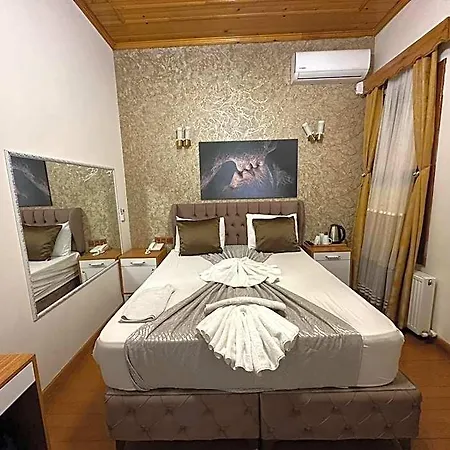 Guer Royal Aparts 3* Istanbul