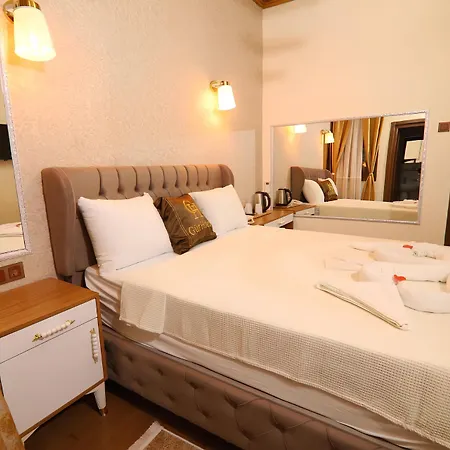 Hotel Guer Royal Aparts 3*