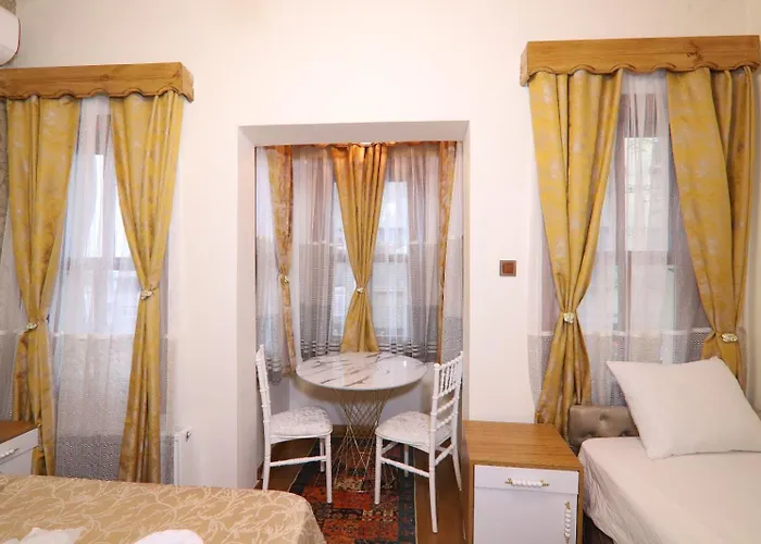 Guer Royal Aparts Hotell