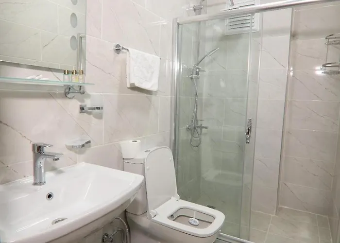 Hotell Guer Royal Aparts 3*