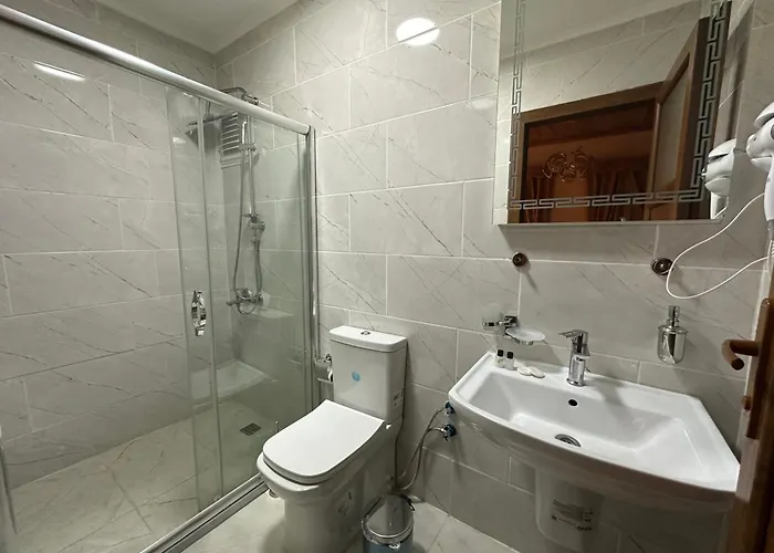 Guer Royal Aparts Hotell Istanbul