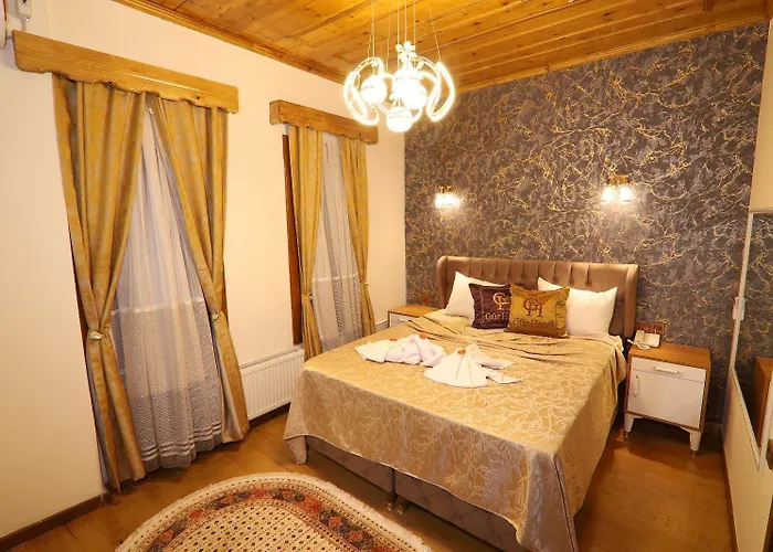 Guer Royal Aparts Hotell 3*