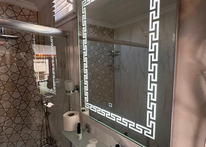 Hotell Guer Royal Aparts 3*