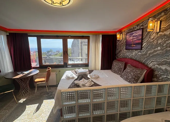 Hotell Guer Royal Aparts 3*