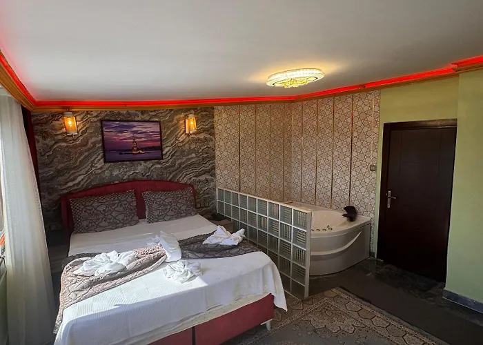 Guer Royal Aparts Hotell 3*