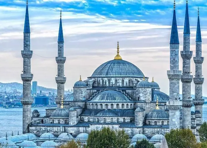 Guer Royal Aparts Hotell 3*