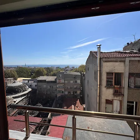 Guer Royal Aparts Hotel